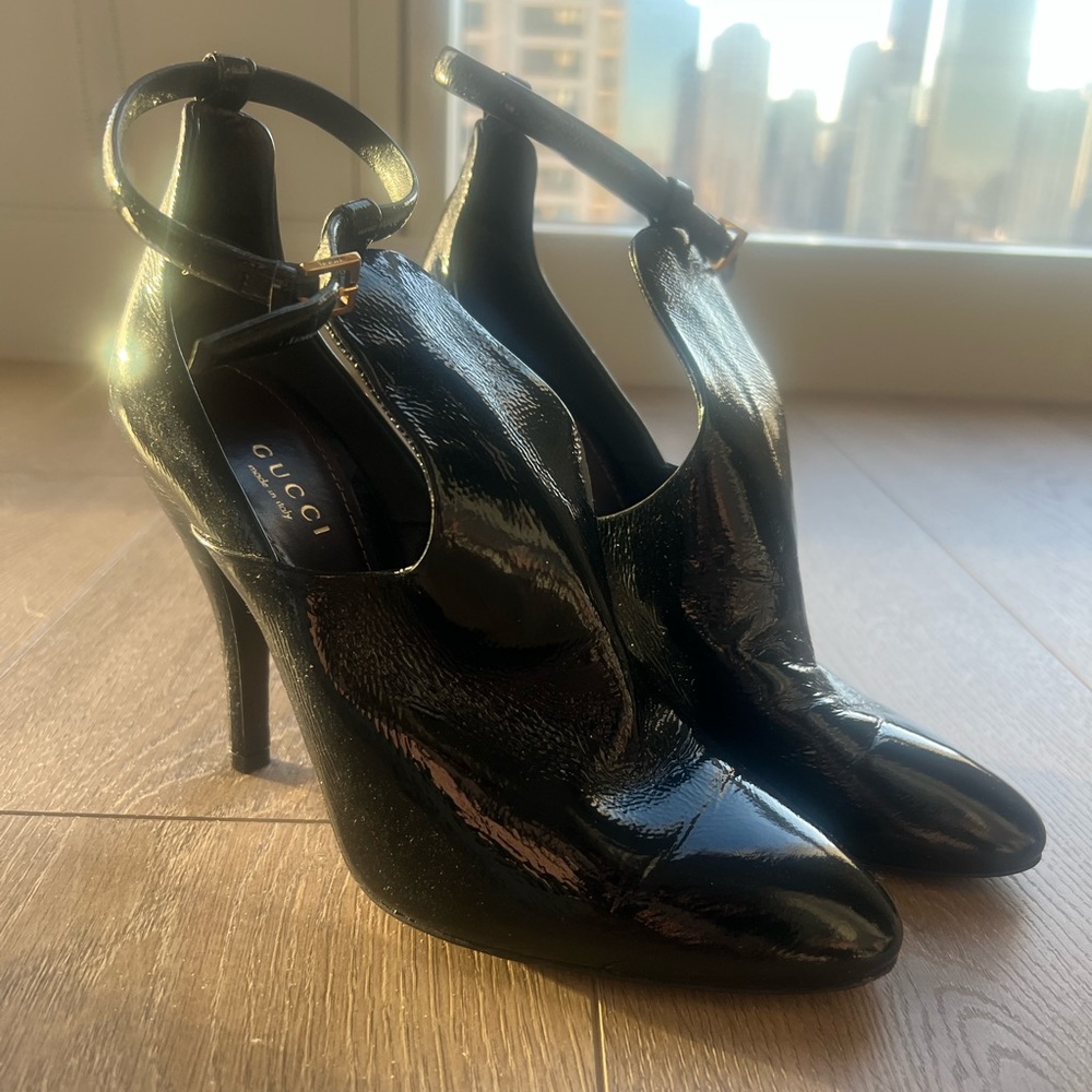 GUCCI patent leather booties vintage
